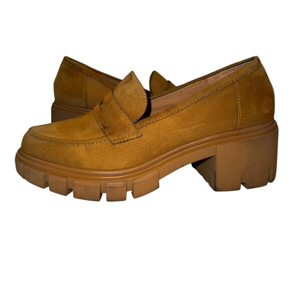 Adam Tucker Lug Sole Sueded Camel Loafer Size 7.5 - Picture 2 of 7